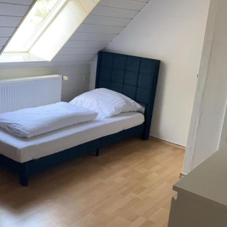 Zimmer In Wohnung Monteure Apartment Kuche Modern Enger Zewnętrze zdjęcie