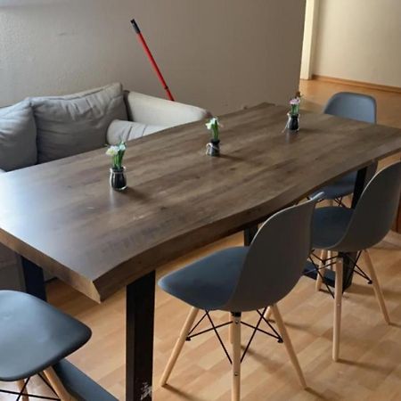 Zimmer In Wohnung Monteure Apartment Kuche Modern Enger Zewnętrze zdjęcie